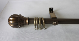 CURTAIN ROD